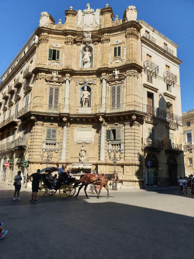 Penthouse Luxury Quattro Canti Palermo Exterior foto